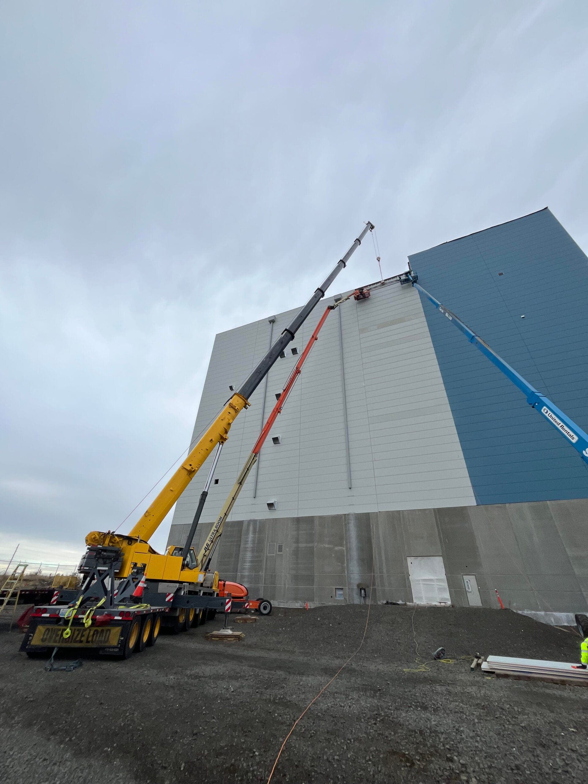 Heavy equipment positioned for an industrial lift in Central Washington